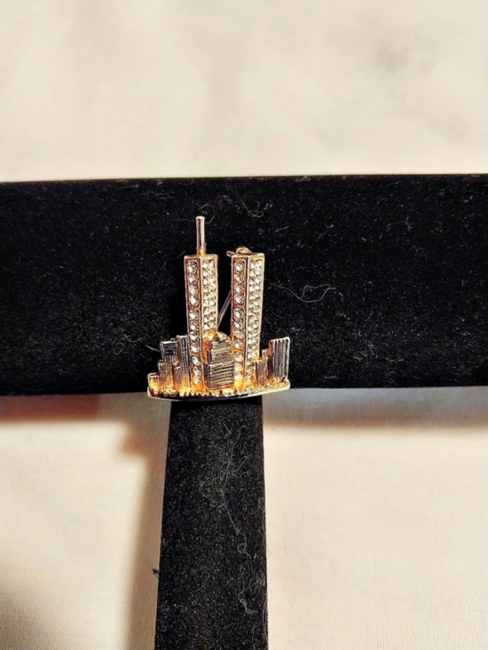 New York Twin Towers Brooch in Gold & Silver Tones.  Like New